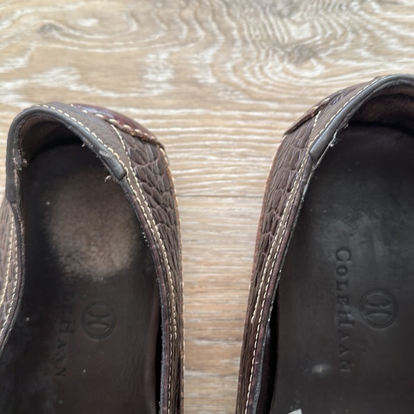 Cole Haan. Men’s shoes. Size 9 medium. Brown. Excellent condition. - Picture 2 of 6